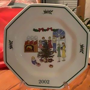 Vintage 2002 NIKKO Christmastime Commemorative Plate.